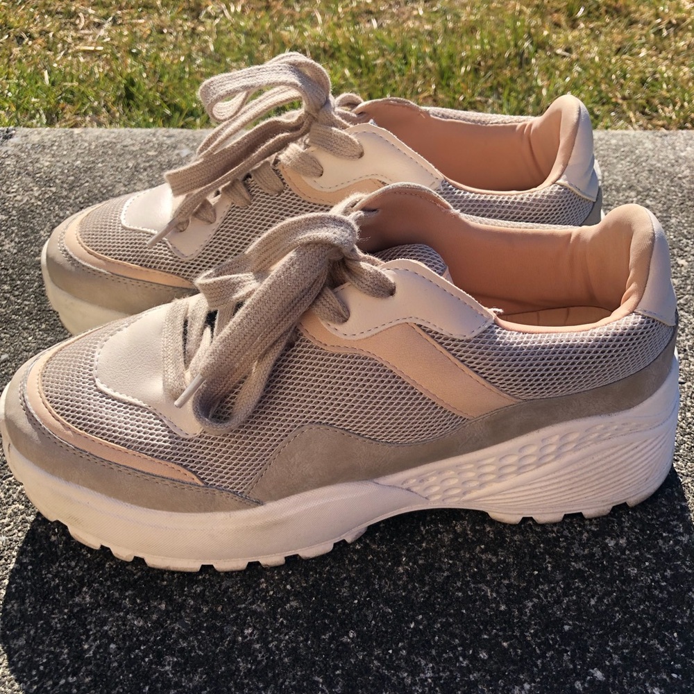 Chunky sneakers